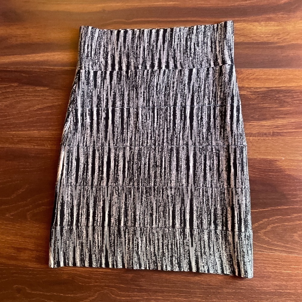 🍁SALE🍁BCBGMAXAZRIA Bandage Mini Skirt XS